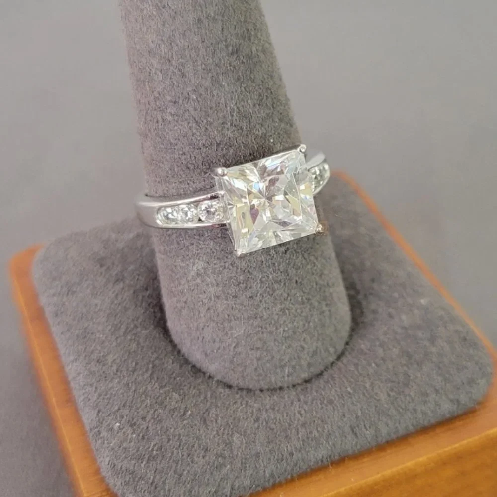 Sparkling Silver 4ct Princess Cut w/ Round Side Stones CZ Engagement Ring, Sz 9 - Picture 5 of 14